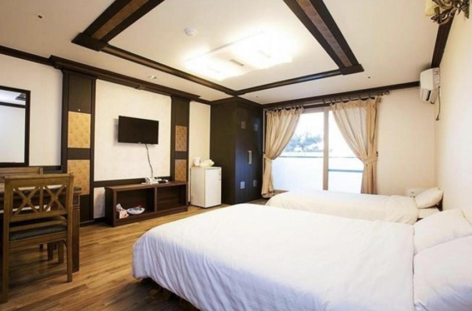 Jeju Ts Youth Hostel & Resort ซอกวีโพ ภายนอก รูปภาพ