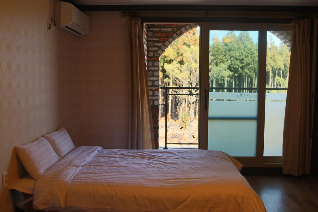 Jeju Ts Youth Hostel & Resort ซอกวีโพ ภายนอก รูปภาพ
