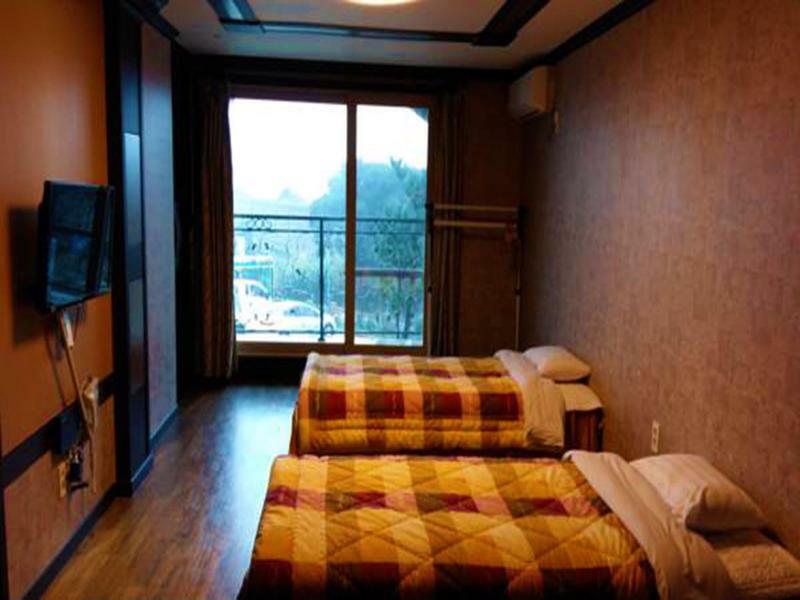 Jeju Ts Youth Hostel & Resort ซอกวีโพ ภายนอก รูปภาพ